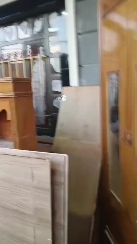 غرفه اخشاب محليه الصنع كامله مع الملحقات 
المكان: الانبار الرمادي النساف 
نضيفه حييل 
السعر :مليون وبيها مجال بسيط