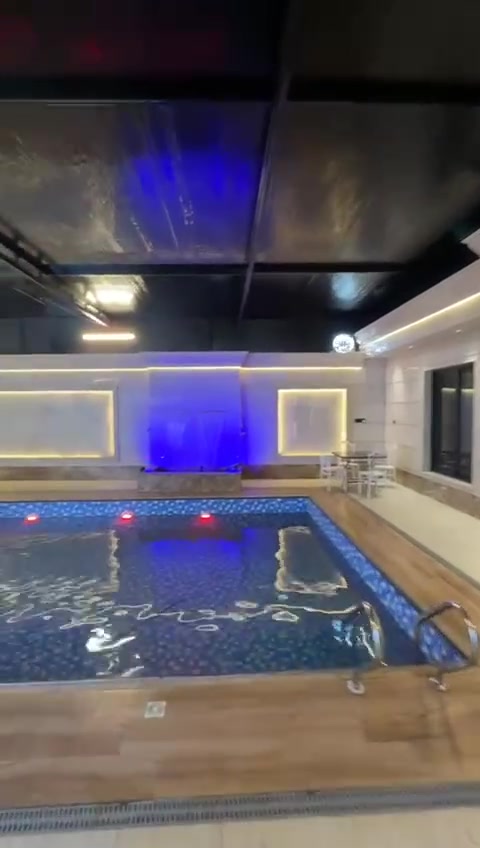 مزرعة للإيجار اليومي 🏡🌳
📍 الموقع: بغداد –حي صدام 

✔️ أجواء هادئة ومناسبة للعوائل

✔️ مساحة واسعة وخدمات متوفرة
 

✔️ مثالية للراحة والونسة

📌 للحجز والاستفسار يرجى الاتصال أو المراسلة على واتساب: 

عبود الشيخ
 📞 ***********

 موثق في تطبيق اجرلي لسياحة المزارع في العراق 🇮🇶
