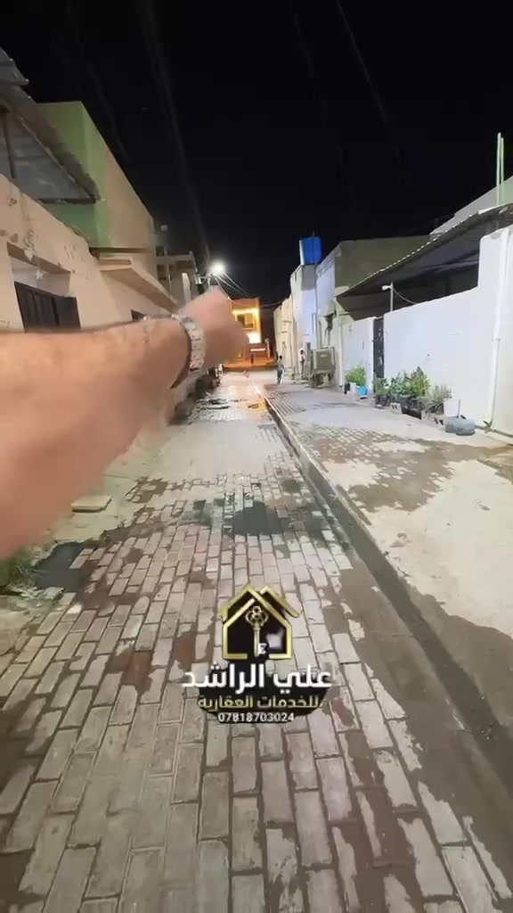 مشتمل  للبيع في مدينة
الرمادي حي البكر المساحة 
136 م الاتصال على الرقم
***********
او زيارة مكتب المسرة الكائن في حي  الشرطة قرب نادي الملكي
