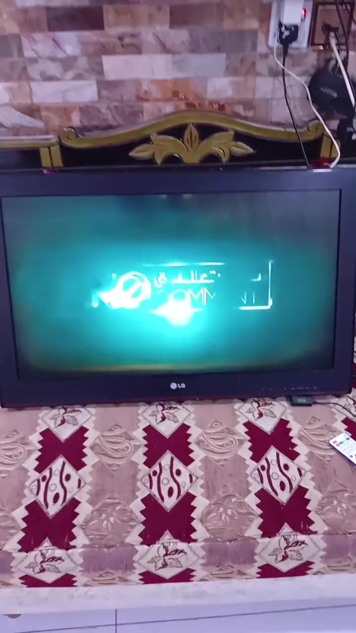 شاشة بلازما ال جي باب الاول ام الإطار العريض بدون نت وبيها رمونت للشاشة وابد مامصلحة والله العظيم وياها ستالايت سترونك حديث كامل السعر مع الستلابت ب١١٠ ألف وبدون ستالايت ب ٩٥ ألف  
كوت الطشاش شارع الاسعاف الفوري فرع السابع قرب معمل ارقام المرور الهاتف ***********
