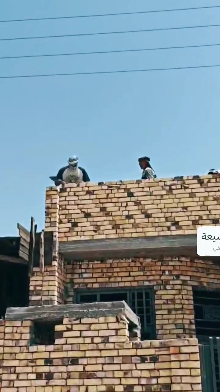 خلفه بناء متفرغ حالين وهاذه جزه من عملنه
***********

