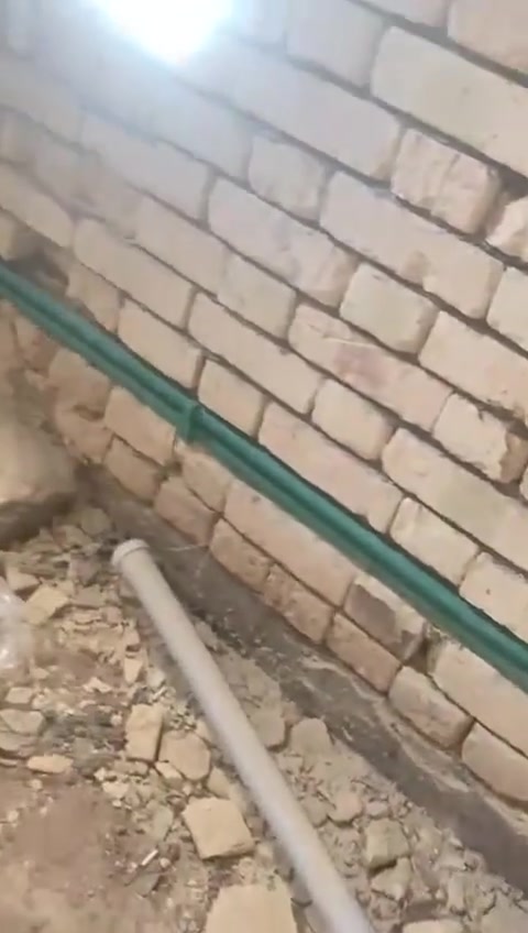 سلام عليكم بايب فيتر ماي ومجاري 
موجود كاتر كامل جاهز شركه بنايه 
بيوت سكنيه حنه جاهزين 
في البصره فقط الرقم ***********
