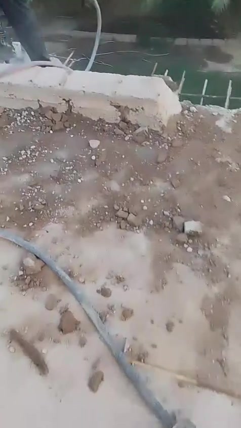 سلام عليكم 
يوجد كادر تفليش بيوت
كمبريسر هواء جكين 
نطلع بي مكان محافظات 
بسعار مناسبه 
***********
***********
