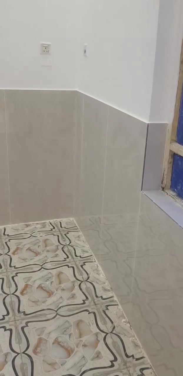 دار للبيع مع شقه معزوله المساحه ١٦٢واقع حال ١٩٠ تقريبا على شارع تجاري الشرقيه قرب مدرسة النضال بناء حديث ***********
