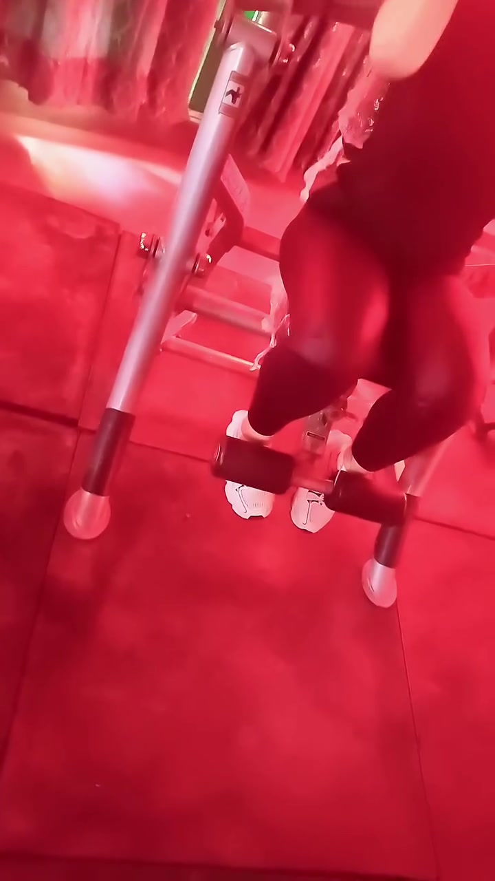 🏋️‍♀️ ليلكِ أنتِ فقط.. رحلتكِ لنشاط وصحة أفضل تبدأ من هنا! 🏋️‍♀️
​تعلن قاعة درّة للنساء عن استقبالكن بأجواء حماسية ومريحة مخصصة تماماً للسيدات ✨
​⚡ تدريب واشراف كادر تدريبي متمرس:
☀️ الشفت الصباحي: بإشراف الكابتن ندى
🌙 الشفت المسائي: بإشراف الكابتن سارة
​⏰ أوقات العمل:
من الساعة 9:00 صباحاً حتى 10:00 مساءً متواصلة.
​📍 العنوان:
حي العصري - قرب منتزه صدام مبدر.
​لا تترددي.. انضمي إلينا الآن وابدئي رحلة التغيير! 💪🌸
​النموذج الثاني (قصيرة وسريعة - ستوري / منشور سريع):
​💪 جم درّة للنساء - بوابتكِ للرشاقة والجمال 🌸
​انضمي إلينا واحصلي على أفضل متابعة وتدريب رياضي مع كادرنا المميز:
☀️ الشفت الصباحي: كابتن ندى
🌙 الشفت المسائي: كابتن سارة
​🕗 أوقات الدوام: يومياً من 9:00 صباحاً إلى 10:00 مساءً.
📍 العنوان: حي العصري - قرب منتزه صدام مبدر.
​أهلاً وسهلاً بجميع المشتركات! ✨***********
