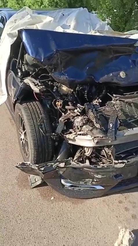 سلام عليكم سيارة مارسيدس 

 C300 
موديل 2014
 
هذا حادث قبل كم يوم   موظح بل فديو الشراي يتصل عل رقم 
 ***********
السعر اليرضة بي رب العالمين لان صاحبهة مضىرر كلش
