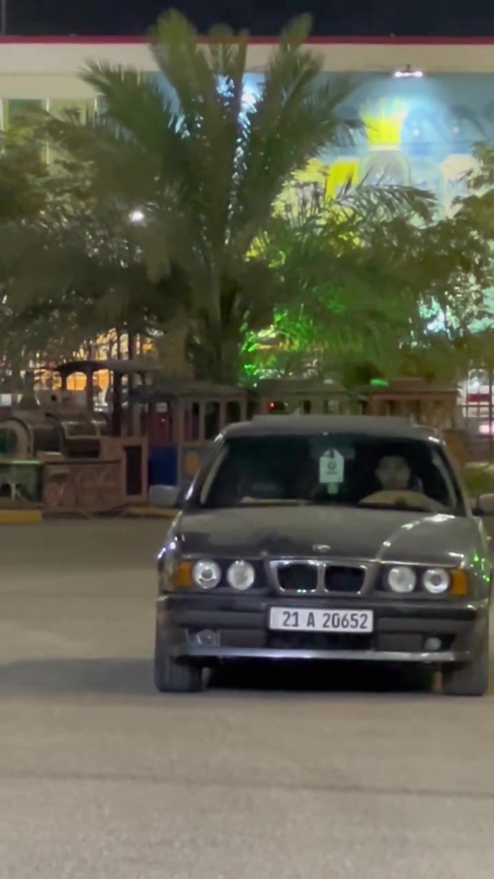 السلام عليكم
BMW E34 M50 1990

السياره وارد يابان كير اوتماتيك اصل مسكر عدل عليه مكينه تك فانوس جديده وكير جديد بجم عريض صبغ عام جمالية مكفوله من الضربه رقم دولي سليمانية تريد وكاله تريد تحويل راديتر جديده منضومة البانزين كله جديده من الفيت بم لصوندات للنوزلات تخم مجاول واصابع جدد اصليات وتخم بلك اصلي تبريد شغال ستوني شاحنه غاز جان بي ليك وسويته  تبريده بارد بس الكمبريسر بي ضعف حته اكون صادق وياك حدادية 80/100 غرفته نضيفه بس بطانت باب السائق تعبانه يرادله تبديل 4جامات كهربائية فتحة سقف شغاله سستم صوت جديد منضومة زنون كامله عالي ناصي وبلاجكتور وسكنات واشاير دبلات صندوك وبنيد جدد تخم تاير مال باله نضاف  اني ما ابيع واشتري السياره جهزته الي على اخر حبايه سبب البيع فتحت محل وعوزت فلوس السياره الله شاهد عليه عبرت ال70ورقه عليه رايده قفل قفل ب55 غير هاذه السعر ابد لاتعلق ولا تخابر ولا تعب روحك هاذه رقمي *********** مكاني النجف الاشرف حي الانصار
