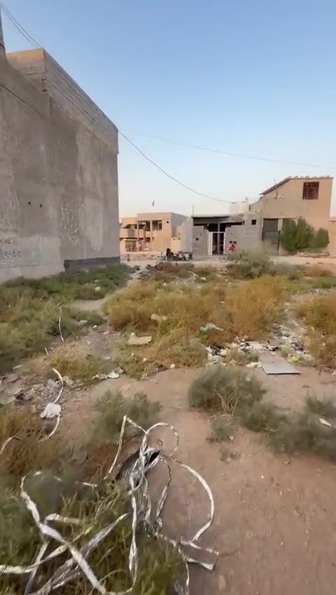 السلام عليكم
قطعة ارض في كربلاء 
مقابيل تيل 50 في طريق ابو زرع بشارع السكك جنب تلعفر 
مساحتها 100 متر موقعها بين شارعين صايرة وموجود بيها سند 
تبعد عن الامامين خمس دقايق طريق 
بسعر 45 مليون 
للاستفسار والاتصال ‭***********‬
