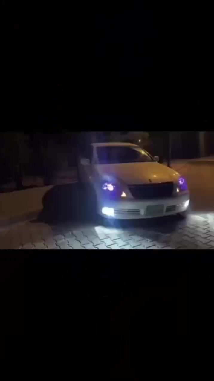 شاهینە 2006ڕۆیاڵ شتی جوان  نمونەی ڕۆیاڵی سپۆڕت کراو ئەمەیە 180گێڕ گەورەی کە م بەنزین خۆر  
 بڕاوە بڕاوە کۆد کراو بەناوخۆمەوەیە هی دەس خۆمە هی مەعرەز نییە شوێن بڕاوەکەی جوان دوراوەتەوە     ناوزەرد کامل کامل سپۆڕت کراوە
سپی سەدەف 
1.بەگ لایت سمۆک 200 ڕەنگ زیاترو ئەلوان لەپۆستەکە دامناوە جامی پێشوو دوای هه ڵگیراوە 
2بلوتوز بیلادی  تەبرید ساردو گەرم بەشەرتی سویچ حاسەی تەبریدو غەزنی تەبریدیشی تیاماوە هیچی دەرناکەم سپێری شەریکەی تیایە 
3 ساڵۆنسا سپۆرت بەکاتمەوە ئەشتوانی کاتمەکەی دەر کەی 
4هایدرۆلیکی تازە گۆڕاوە لەگەڵ سیوەیلی ئەکسل فڵچەی جام بەشەرت پاتری تازەیە مانگێک نابی گۆڕدراوە حاسەی پاتری بۆگواستراوەتەوە هه وای بەر قاچی بۆدانراوەتەوە
5چوار ویلی سپۆرتی سایز18لەسەرە  دووتایەی دوا تازە 
دووتایەی پێش دوومانگ تر ئەبێ بیگۆڕی 
6ناولایتی ڕەش کراوە سەکنی جوانو نزمێ زینۆن بەقەوەتی لەسەرە  فوولی بیلاد زەردی لەسەرە بەشەرت  ئەوەی چاو تێک دا 
لایتی ناوچەی کوێرییشی ئیش ئەکات  
گڵۆپ ناودەشبوڵ هیچی ئیش ناکات  هه مووی مەزبوت  
تکایە مووشتەری نیت سەرم مەیەشێنە   سەیارەکە پارەی لێ دراوە  بۆسعر
وەتس ئاپ نامە بنێرن *********** 
ئەوەی بۆدەس خۆی بیکڕیت ئەحەسێتەوە  دوومانگ  تر جووتی تایەو ڕۆنی مەکینە ئەگۆڕیت کامل مەسرەفو جوانکاری
