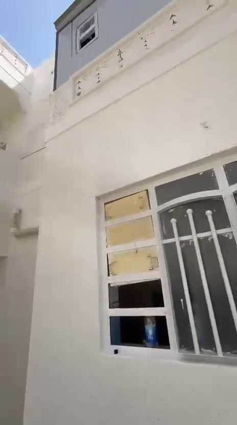 سلام عليكم بيت ارضي بزهور   غرفه نوم وصاله ومطبخ واستقبال وطرمه كبيره و خدمات  سعر450
***********
عرض 243
