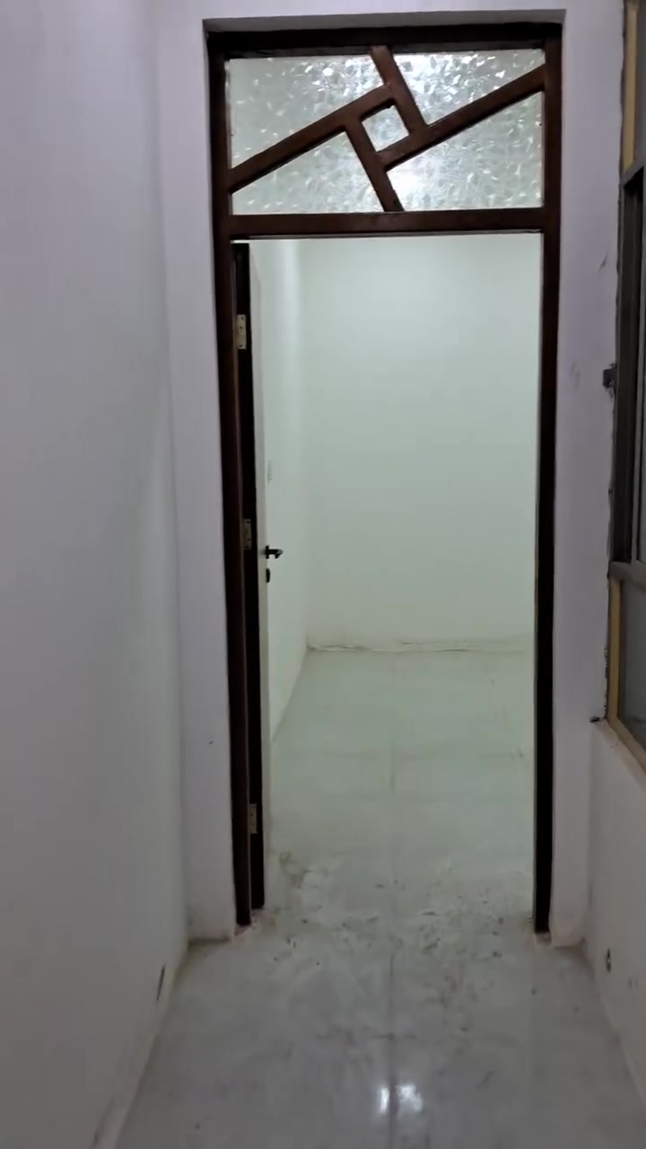 السلام عليكم رحمه الله وبركاته ..
هذا المشتمل للبيع المساحه٦٠ متر يتضمن ٣ نوم مع خدمات الواقعه في المنطقه الشعب قرب سوق شلال ..الاتصال على الرقم التالي ..***********
