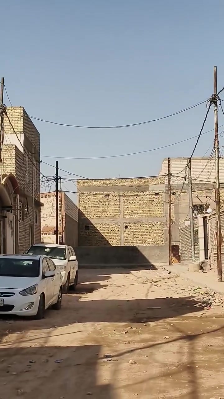 بيت ١٠٠ متر للاجار ب الحولي بشارع ٣٠ الاول اول مطب على ايدك اليمنه خلف اسواق سلة البيت متكون من استقبال معزول و صاله و مطبخ و فوك غرفه سويت و صحيات داخلي و خارجي البيت كاشي و سيراميك السعر ٣٠٠ الف وهذ رقمي *********** والله يرزق الجميع ان شاء الله
