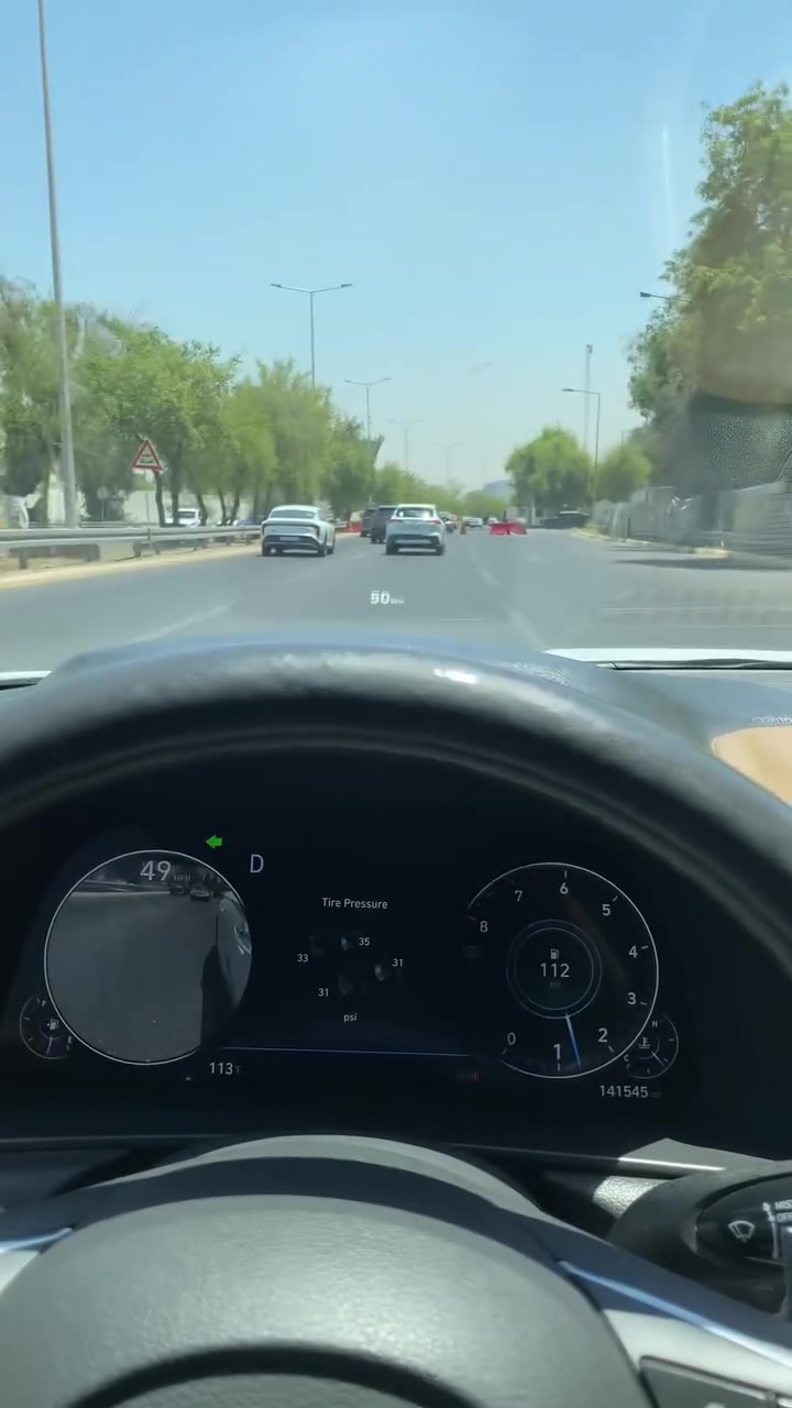 سوناتا  2020 لمتد
فول مواصفات اعلى فئه

لون ابيض

داخل مشمي فاتح 

رقم اربيل

مواصفاتها :

1 .نظام رؤية محيطية 360  مكون من 4 كاميرات .

2.نظام كاميرات تعمل مع الاشارة تضهر شاشة عداد السرعه 

3.نظام نقط عمياء و تنبيه 

4.نضام توقف تلقائي عند الرجوع

5.شحن هاتف لاسلكي

6.نظام المفتاح الذكي ( السياره تتقدم و ترجع بالسويج )  والتشغيل عن بعد

7.نظام اوتو بارك ( السياره تطبگ وحدها ) 

 8.شاشة كبيرة قياس 10.3 لمس  وشاشة العداد 12.3 انش

9.نظام قيادة  شبه ذاتية

10.داتا شو يعرض على الجامة الامامية  السرعة وجميع الرادارات 

11.نظام تفادي الاصطدامات الأمامية من خلال رصد المشاة .

12.نظام الخروج الآمن عند فتح أبواب السيارة من ترصد 

13.نظام المحافظة على المسار مع توجيه اوتوماتيكي 

14.بصمه تشغيل و ابواب 

15.مقاعد امامية تدفاء  و تبريد و خزن ميموري

16.مقاعد اماميه كهرباء

17.حساسات امامية وخلفية  

18.نظام ازالة الضباب و المطر تلقائي عن الزجاج الامامي

19.بانوراما 

‏ 20.LED اضاءة داخليه +اضاءة خارجية زنونLED 

21.تبريد قطعتين امامي خلفي 

22. السماعات (12 سماعة)Boss

“وبعد بيهه اهواي مواصفات ما ذاكرهه

السياره حادثها 3 قطع جاملغ امامي ونص بنيد وجاملغ خلف السائق 

 السعر 149

محرك ١٦٠٠ تيربو 

للاستفسار :***********
 للاستفار  :***********
