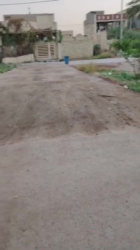 السلام عليكم قطعة ارض للبيع سريدات  القديمه نهايته مربع ثاني مي كهرباء المجاري تبليط كامله طابو زراعي سند ٢٥ مالك الكع موجو تكاتب وياالمساحة ١٠٩ واقع حال١١٧.٥ واجهه ٦،٧٠ نزال٥، ١٧ / سعر 40بيه مجال بصيط / ***********
