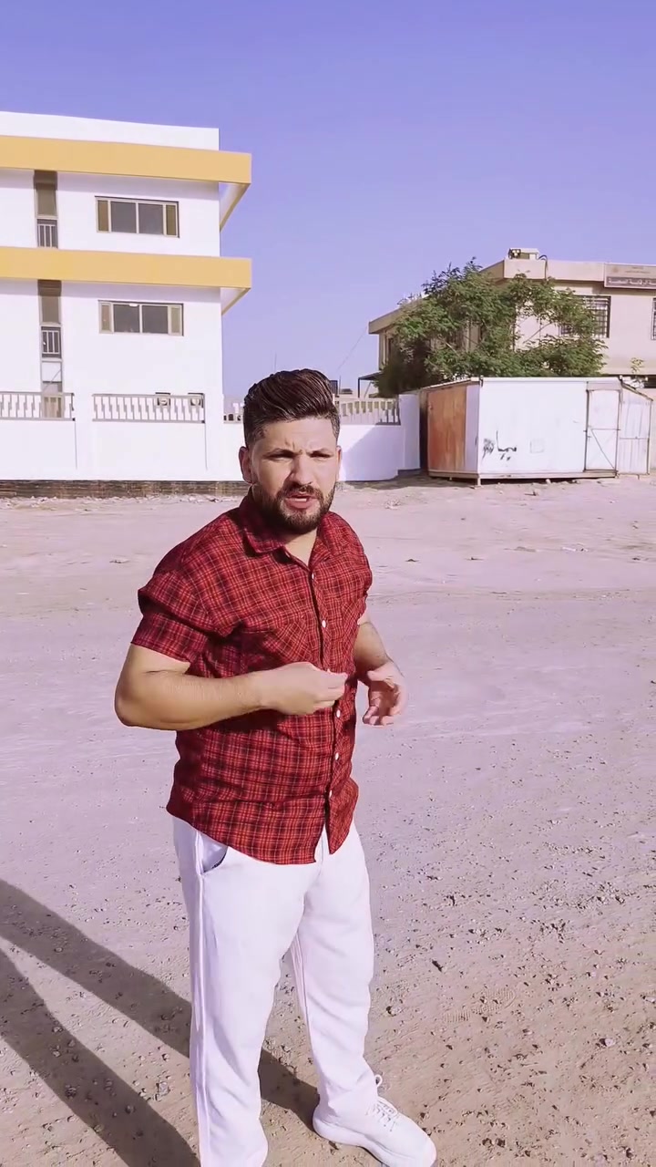 📍 للبيع قطعة أرض في منطقة أم الهوا – حي العباس، شارع المستوصف مساحه القطعه 100م

قطعة الأرض تقع بموقع مميز وقريب جداً من الخدمات، حيث تبعد تقريباً 50 متراً عن المستوصف، وبالقرب من:

- مركز شرطة
- مستوصف
- إعدادية المتفوقات للبنات
- متوسطة البنات
- مدرسة ابتدائية
- مجمع الزهراء

📌 القطعة طابو  صرف وموقعها واضح كما موضح بالفيديو.

🔹 اللي عنده قطعة او بيت  ويرغب بالبيع، يتواصل وياي على الخاص.

***********

م/اني راح انزللكم مجموعه قطع وبيوت للبيع طلبو وزراعي 

@إشارة
