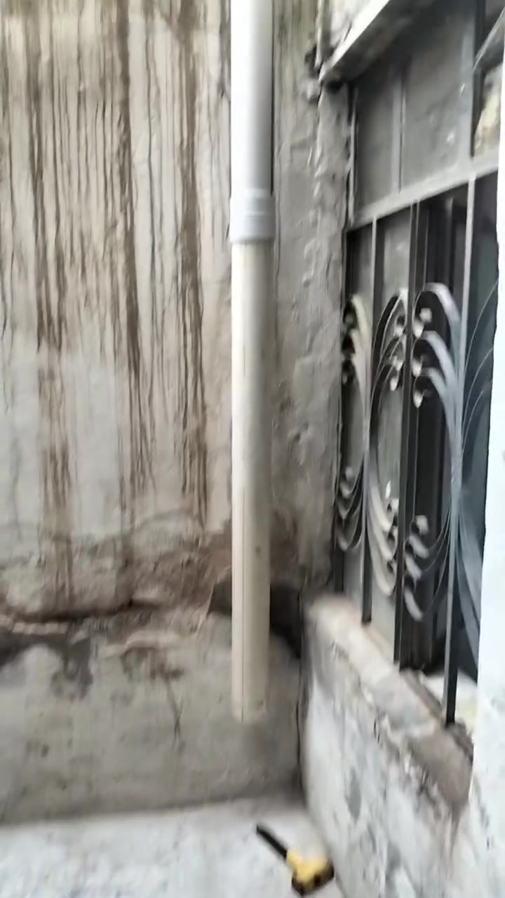 السلام عليكم عندي نص قطعه (للايجار) نضيفه خلفيه قاطين بقطاع 73 يم مدرسه الرائد
جيب غراضك وتكعد موجود سخان وتانكي وايرسحب كامل
للاستفسار ***********
