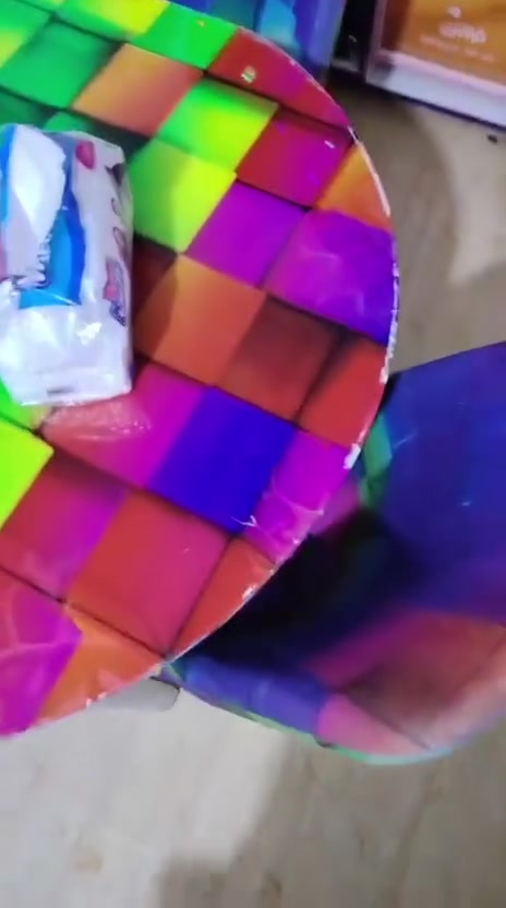 ميز طعام
عدد كراسي 6 
نضيف كلش وقوي 
سعره 110
رقمي ***********
