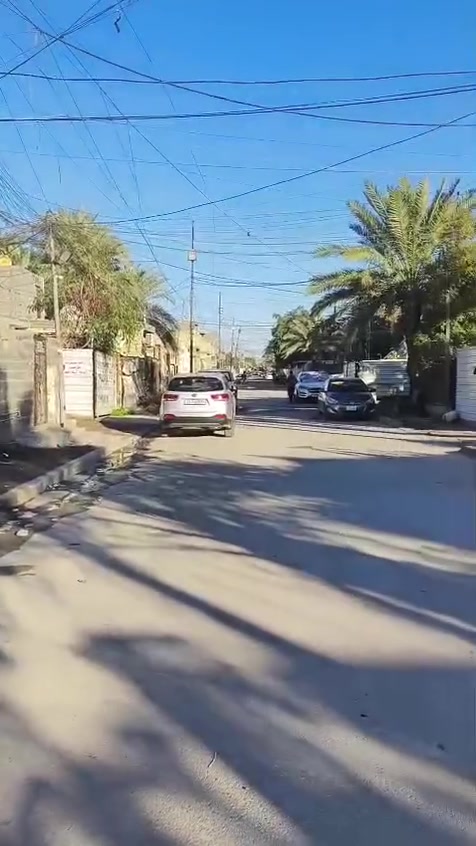 دار للبيع مساحه 150 متر مضيف مع دار
المضيف 70 متر
الدار 80 متر
نوع الارض مشجر 
 قرب السده نهاية حي اور
السعر 70 وبيه مجال
*********** للاستفسار
