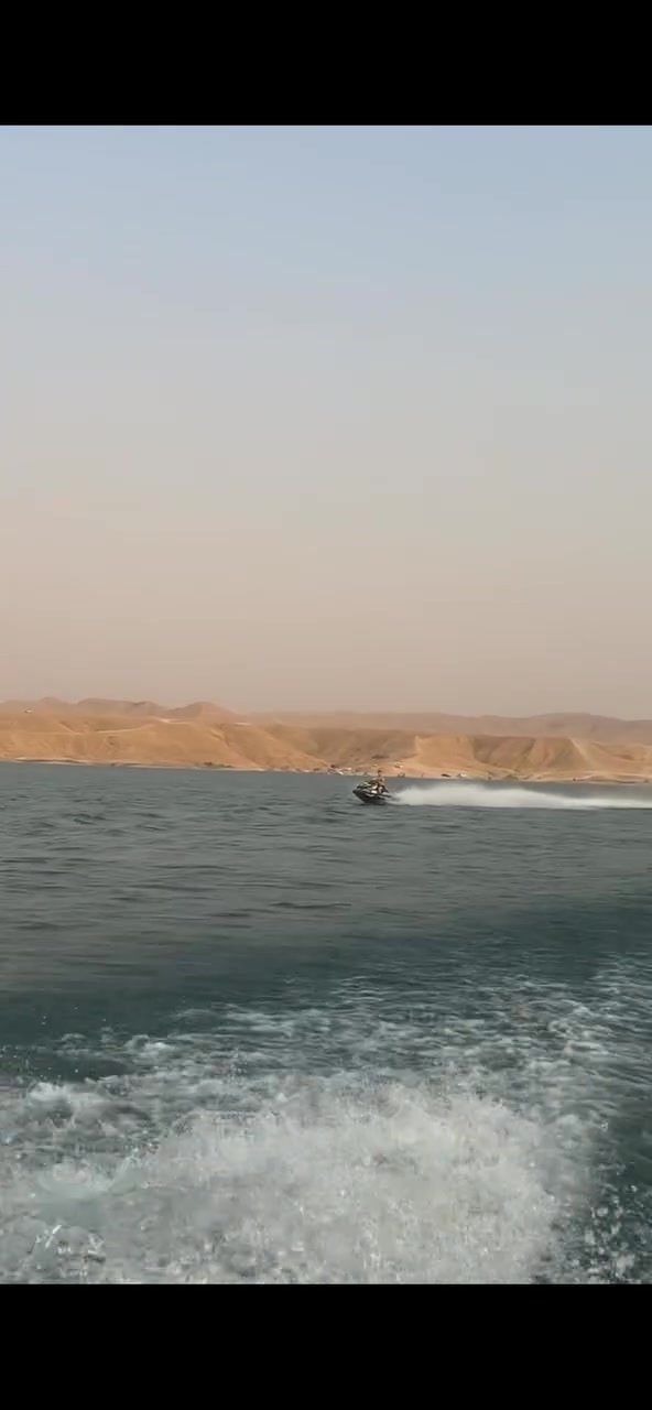 أهلاً بكم جميعاً، نعرض لكم اليوم جيت سكي (Sea-Doo) موديل 2014 بقوة 260 حصان بحالة ممتازة وخارقة للبيع.
الجيت سكي ماشاء الله قمة في النظافة وبحالة الشركة، ماشية 74 ساعة فقط والمحرك كَبْس لم يُفتح أبدًا. معدلة وجاهزة للسرعة والأداء العالي حيث تحتوي على برمجة عقل Stage 2، إكزوزت RIVA Racing، وبوشة وبروانة SOLAS. السعر مناسب جداً ومغري، ولمعرفة السعر وكافة التفاصيل يرجى إرسال رسالة عبر الواتساب ونحن بخدمتكم دائماً 🩵🔉. *********** +***********
.

سڵاو لە هەموو هاوڕێیان، ئەم جێتسکی سی-دوو (Sea-Doo) مۆدێل 2014 بە هێزی 260 ئەسپمان بە شێوازێکی زۆر نازدار و خاوێن هێناوە بۆ فرۆشتن.
ماشەڵڵا لەسەر دەقی شەڕیکە ماوەتەوە و تەنها ٧٤ سەعات کاری کردووە، مەکینەکەی کەپسە و پێداویستیی بەرزکردنەوەی هێزی لەسەرە بە عەقڵی Stage 2 و گزۆزی RIVA و بوش و پەروانەی SOLAS. نرخەکەی زۆر زۆر گونجاوە، بۆ زانینی نرخ و هەر تەفاسیلیەک بەخۆشحاڵییەوە نامە بۆ واتساپ بنێرن و لە خزمەتتاندام 🩵🔉. *********** +***********
