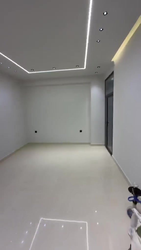 الكرادة أبو نؤاس • ١٠٢م² • سند مستقل