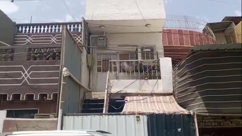 بيت الشعب خلف شارع الأسواق المركزية مساحة 80 متر واقع حال 90 متر السعر 160
رقم الموبايل :‏‪***********‬‏
