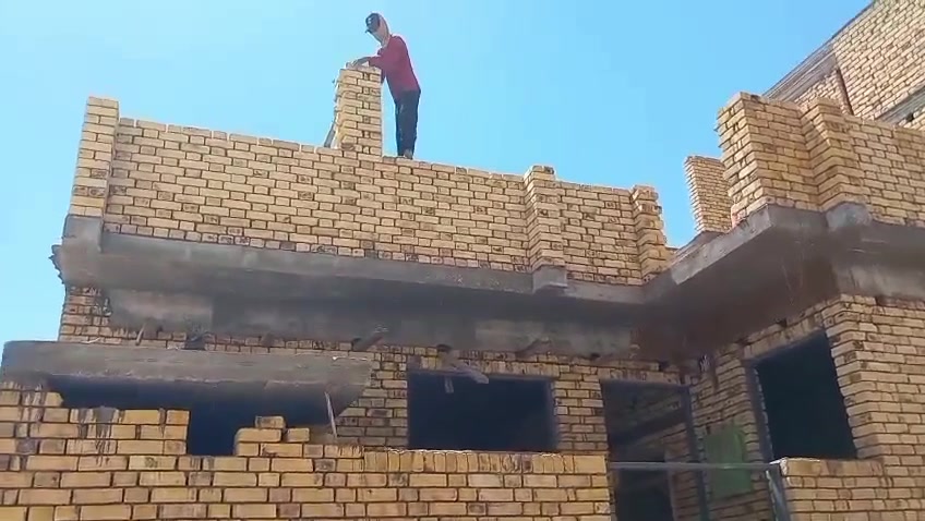 سلام عليكم خلفه بناء متفرغ شغل درجه اولى طابوك بلوك ثرمستون مكاني بلناصريه مركز ***********
