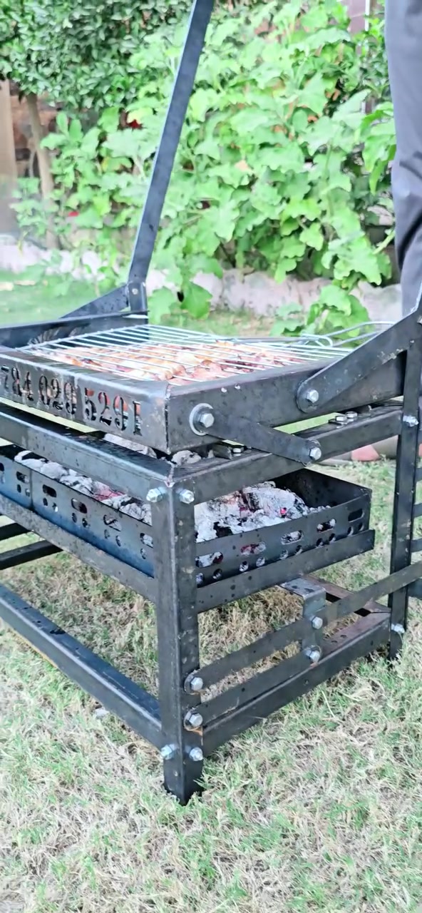 🔥 مو كل منقلة تسوي الشوي بهالسهولة!
شوف بالفيديو شلون تتحكم بالفحم بحركة وحدة 😍
منقلة قلاب بليت أصلي، عملية، قوية ومريحة… وتجي كاملة ويا الشواية 👌🔥

إذا تحب السفرة والتعاليل والشوي بالبيت، هاي راح تعجبك من أول استخدام 

🚚 توصيل لجميع محافظات العراق

📞 ***********
📩 للاستفسار والطلب دز كلمة «منقلة» بالخاص.
