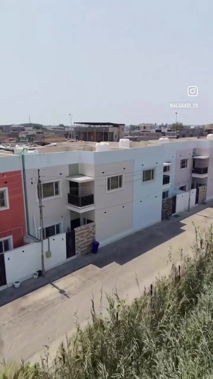 🏡 دور للبيع في الصالحية | موقع استثنائي
✨ على الشارع العام – مجمع لؤلؤة الصالحية السكني

🛏️ 4 | 5 | 6 غرف نوم
🏠 تصميم واسع ومناسب للعائلة
📍 قريب من الخدمات وسهل الوصول

🔑 امتلك بيتك في موقع يستحق الاستثمار

📞 ***********
📍 الموقع:
https://maps.google.com/?q=30.500486,47.896244
