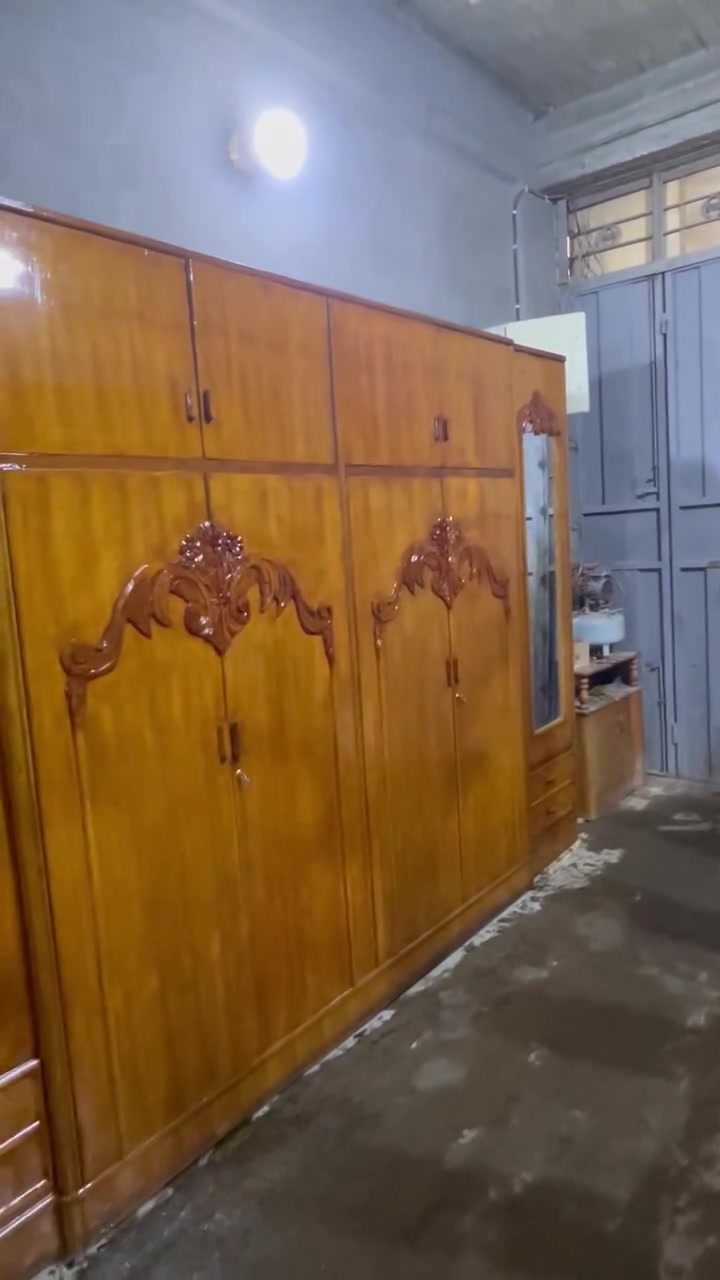 سلام عليكم غرفه تزكام نجاره صاج بورمي مستخدمه نظيفه ثكيله السعر ٩٠٠ العنوان الحله ***********
