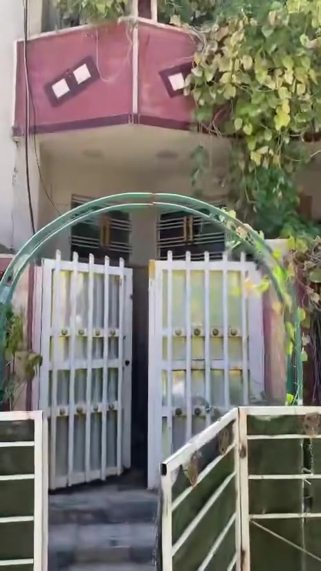دار للبيع ١٠٠ متر طابقين الفديو كدامك السريدات الجديدة مربع ثالث خلف سكلة ضياء ***********
