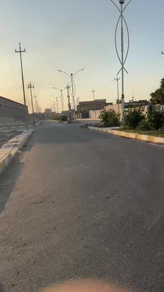 قطعه للبيع بالزاويه مال الشموخ خلف معارض مساحة 226متر طابو صرف مكانه مميز جداً قريبه على شارع 30 مفروزه وجاهزه مال الرقابه الماليه مكانه راقي وهدو 

السعر جوه سوك جداً مناسبه  

مكتب 💥التميز 💥للعقار 
الشموخ قرب جسر مشاة 

ستفسار ☎️***********
