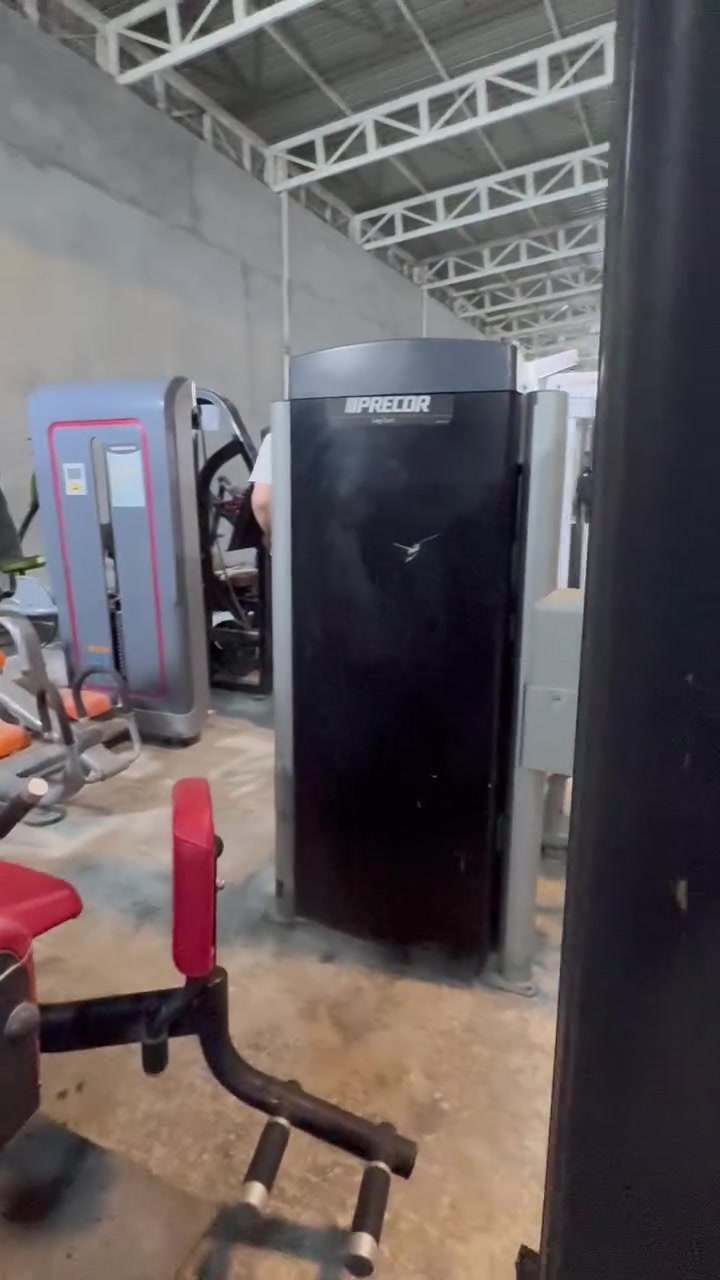 كل ما تحتاجه لصالتك الرياضية بأحدث الأجهزة والمواصفات 💪
وكلاء أرسنال لايف فتنس | بريكور | تيكنوجيم | هوست فتنس
📦 تجهيز كامل للصالات والمؤسسات
🚚 تجهيز وتوصيل وتركيب
💯 أجهزة احترافية وجودة عالية
بإدارة الكابتن إيهاب الصباغ ***********🏆
📲 تواصل معنا وخلّي صالتك تبدأ صح!
#مخازن_أرسنال #تجهيز_صالات_رياضية #أجهزة_رياضية #العراق #جيم #فتنس@الجميع@الجميع
