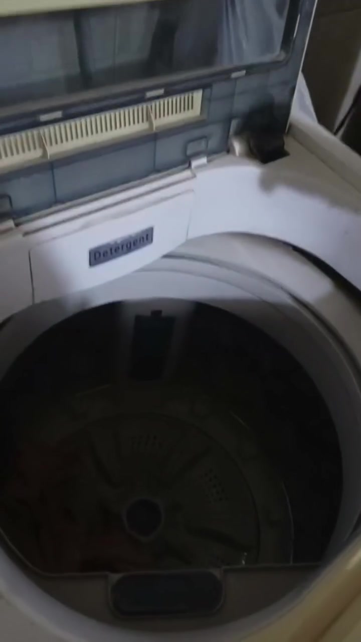 سلام عليكم ثلاجه وغساله للبيع مستعمل نضيف امانت الله تواصل رقم واتساب ***********
