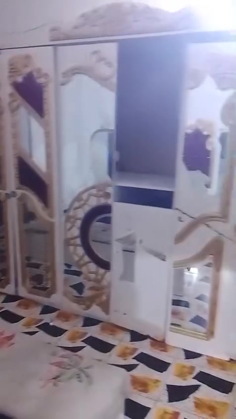 ثلاثة غرف نوم مستعمله للبيع بسعر مناسب ***********
