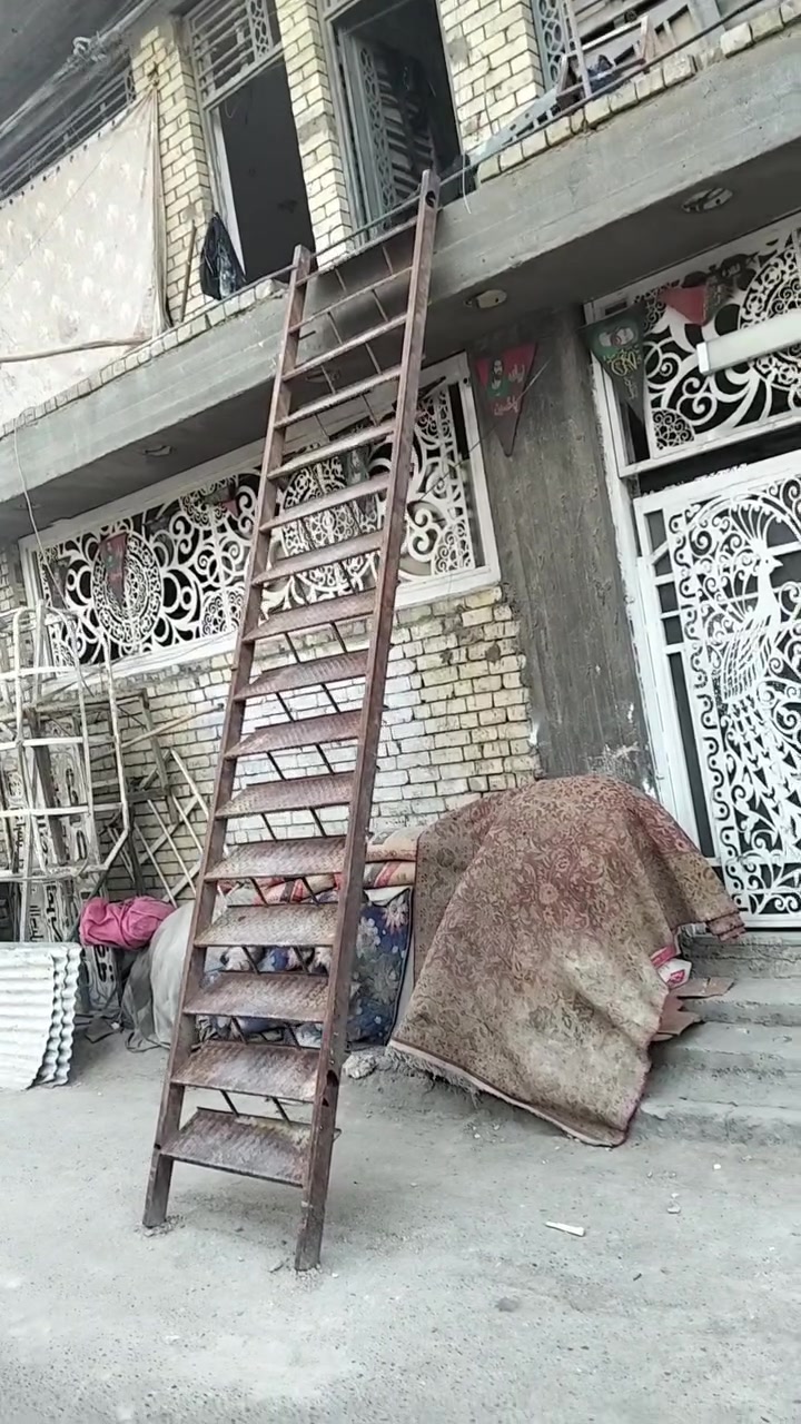 درج حديد خارجية للبيع
الطول 4ونص العرض 90 سنتين  16 بدايه
العنوان بغداد البلديات
التواصل على الرقم ***********
