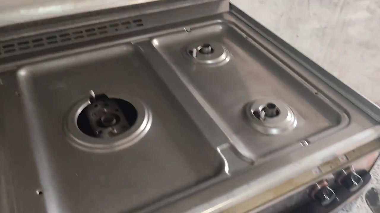 🔥 للبيع طباخ غاز بحالة ممتازة 🔥
للبيع طباخ غاز نظيف وشغله ممتاز، كل العيون تشتغل والفرن شغال، جاهز للاستخدام مباشرة، ومناسب للبيت. ***********
إذا تبحث عن طباخ مرتب وسعره مناسب، لا تضيع الفرصة.
📩 للاستفسار أو المعاينة راسلني على الخاص، وأهلاً وسهلاً بالجميع.
