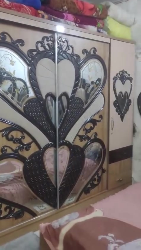 سلام عليكم اخوان غرفه نوم تركيه 8 قطع سعر معه نقل ونصب 475 الف شراي هسه يخابرني مو من تنباع تعتب عليه اي ملاحظة اي استفسار رقم ***********
