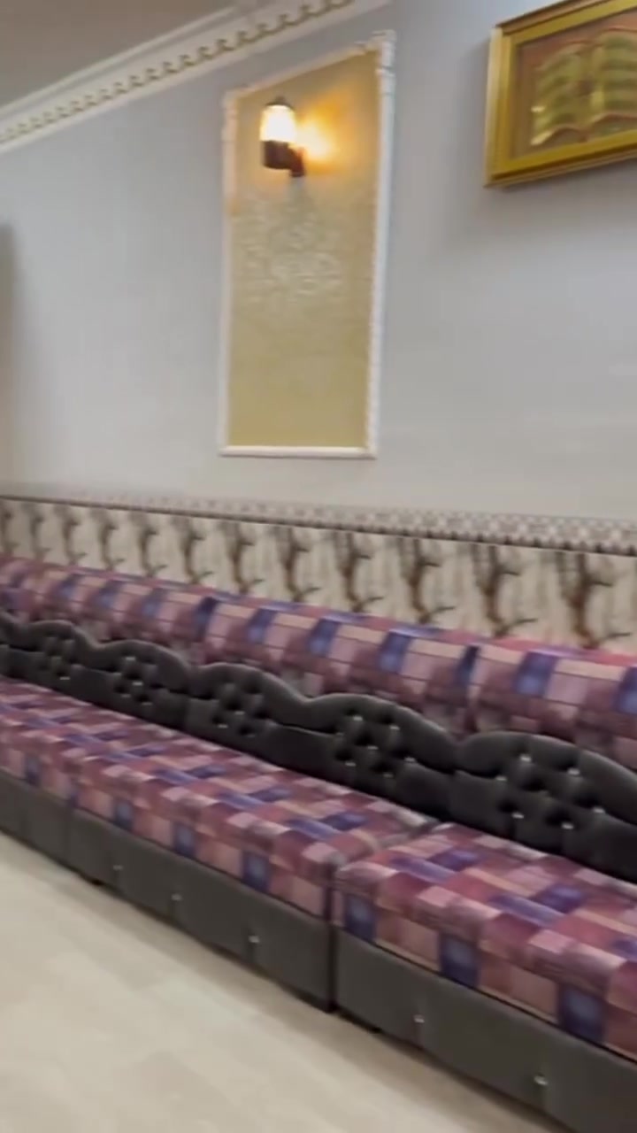 السلام عليكم عندي هذا الديوان للبيع 22نفر سعره 550 وبي مجال بسيط للستفسار ***********
