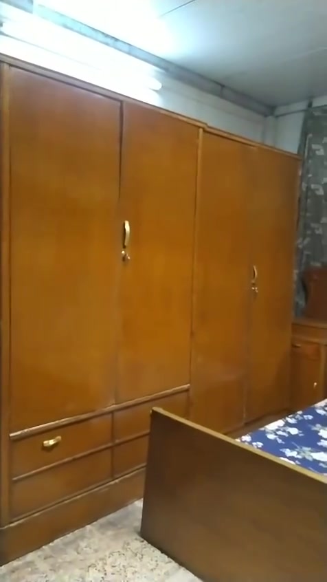 غرفه ام ال٦ ضخمه حيل تسكام صاج خارج والداخل السعر ٥٠٠ تفاصيل علخاص او علرقم *********** مكاني بلكفل.
