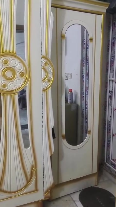 غرفه البيع مثل ماواضحه سعره  مليون  300وبيه مجال شراي يدخل خاص مستعجلين ع بيعته

نص مكتوب في الصور:
- CAMON 30 Pro 5G 23mm f/1.8 1/100s ISO391
- CAMON 30 Pro 5G 23mm f/1.8 1/100s ISO288
- CAMON 30 Pro 5G 23mm f/1.8 1/100s ISO385