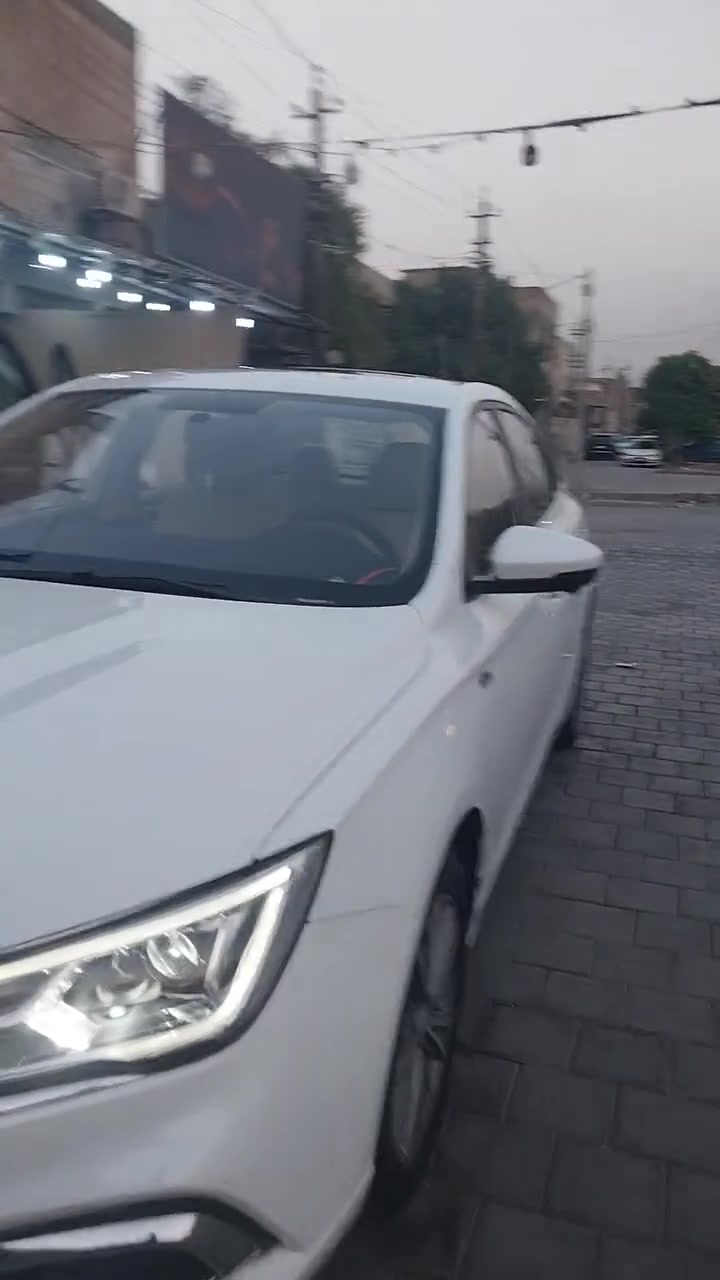 سلام عليكم ام جي موديل 22  فول مصفات واحده ع واحده ماشيه 32الف     تخم تاير جديد بسمي تحويل ثاني يوم رقم بغداد دولي سعر شده و خمسه 105وبيها مجال قليل  
عنوان بغداد حي اور ***********
