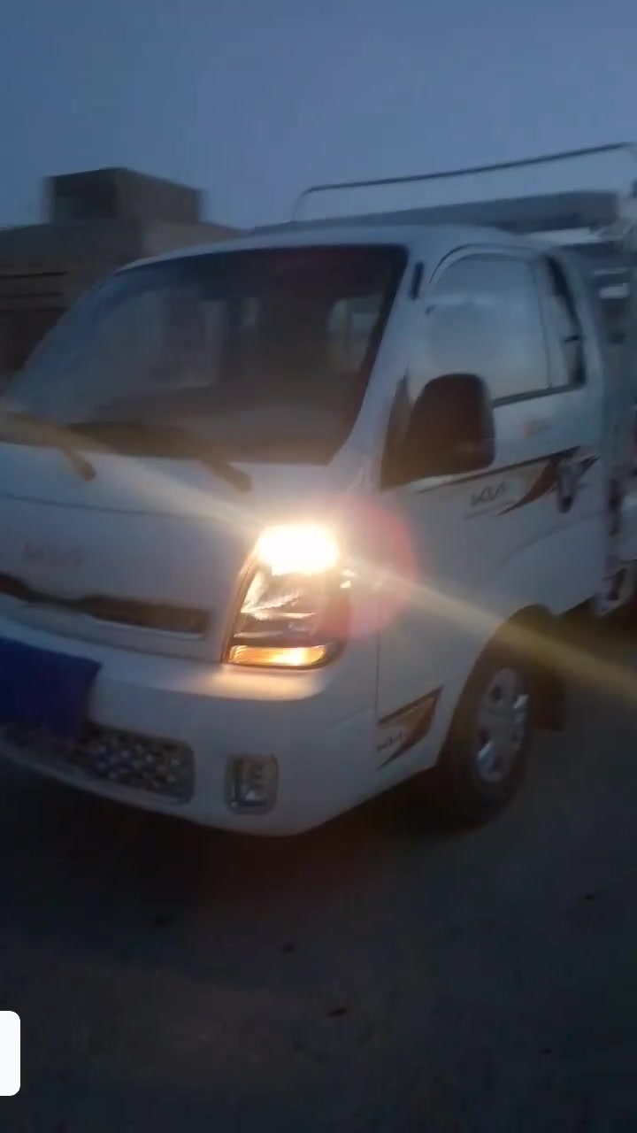 كيا للبيع موديل 24رقم بغداد دولي بسمي مكفولة كفالة عامه ملاحظه بدون محجر ***********
