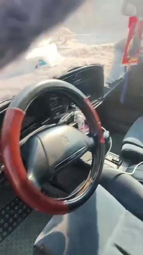 سلام عليكم السياره هارتوب بتره موديل ١٩٩١
كير ومحرك  وتبريد صارلي شهره من شهديتهن
حداديه جديده كهربايات كله شغاله مكفوله من ضربه ولكصه ونقل الجذه وتكفلك بل صوليات وتحويل رقم نكليزي رقم بصره سنويه الغالي ٢٠٢٧ سنويه بسمي تصال ***********السعر قفل ٥٠
