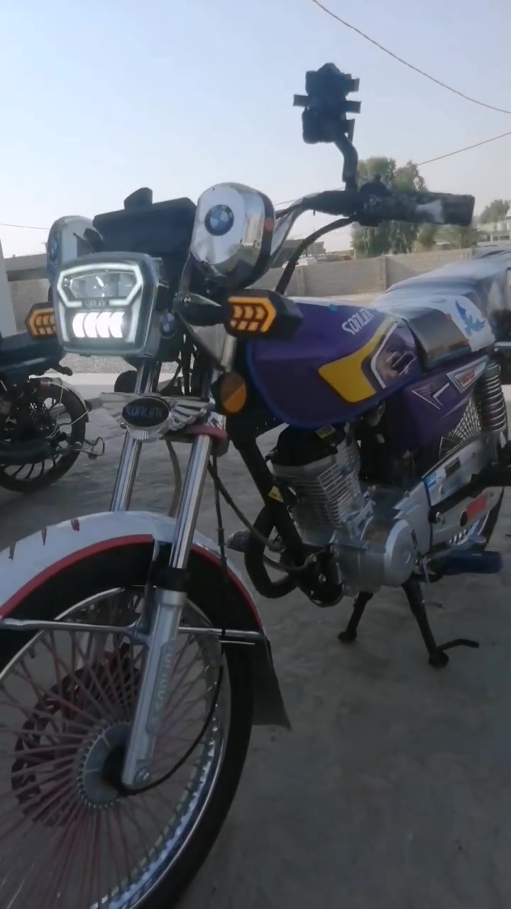 للبيع سونيك باب اول
5نمره موديل 24✅
شاشة شغاله ✅
كهربائيات كله شغاله ✅
الدراجه نضيفه بمعنه الكلمه ✅
محرك شرط صبانه مامضروب عليه ✅
رزانه سرعه فول درجه مال جناي ✅
السعر ٦٥٠ وبي مجال قليل  ✅
اتصل *********** كركوك ✅
