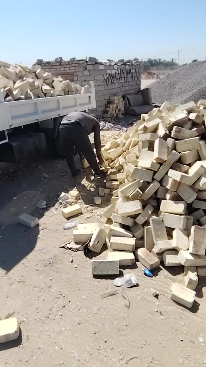 معمل المنئ طابوكة الشوملي شرط
***********
