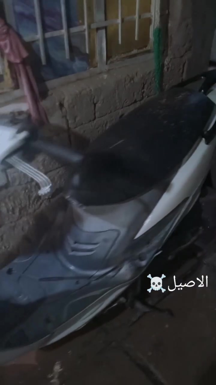 السلام عليكم دراجه ماكس منغولي للبيع الدراجه مفتوح مره واحد مجفته فقط  مكان الدراجه الديوانية حي العسكري السعر الدراجه 450وبيه مجال *********** هاذه رقم
