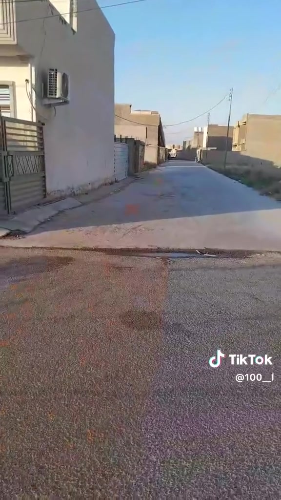 السلام عليكم قطعة البيع في هورجب المتجع المساحة ١٠٠متر سعر ٢٧ /***********
