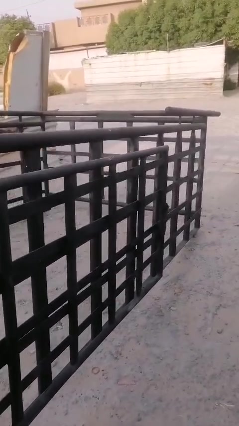 السلام عليكم محجر كيا نثيه شغل فول صبغ درجه اوله السعر 350 مكاني بغداد الغزاليه ***********
