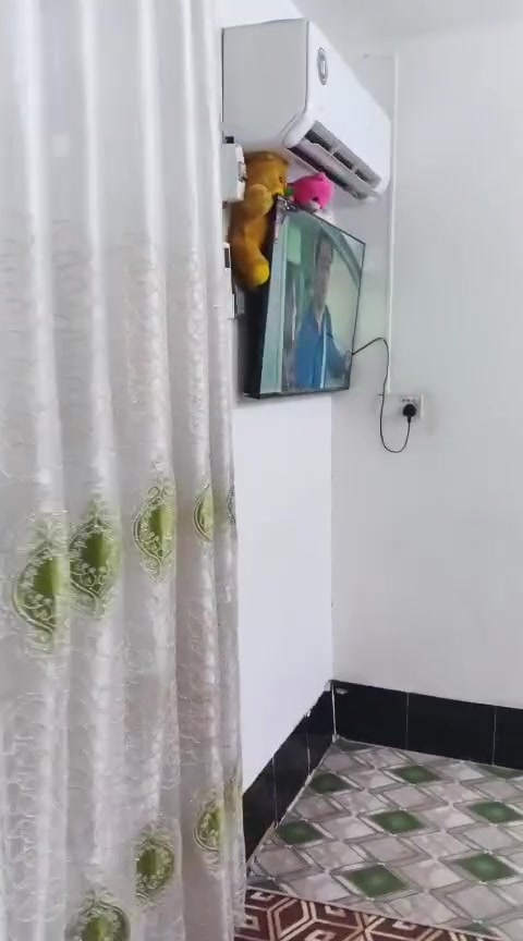 بيت للبيع المساحه ٥٧ متر استقبال وصاله ومطبخ وصحيات ارضي وغرفه طابق ثاني بناء عكاده بيت وجه قرب جامع الحسن علما البيت سند طابو ٣٧طابو  و٢٠ متر شرعي السعر ٨٥ وبي مجال العنوان شارع المدينه الجديده الرابعه للتواصل مكتب ابو سيف الجبوري للوساطة العقارية ***********/***********
