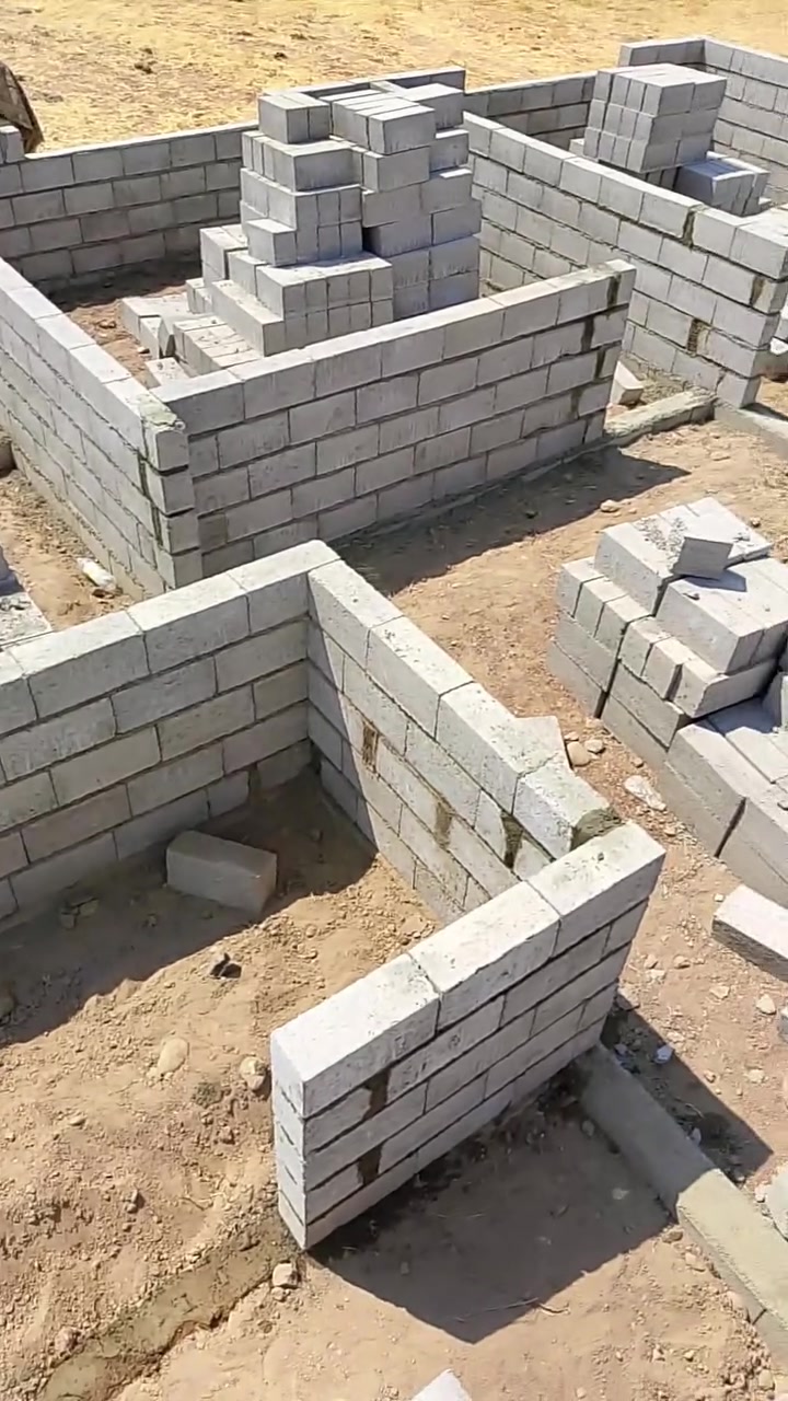 بناء 🪏🫟🔨🏠 عمل هندسي📐📏 متواجد
اشتغل بالألف و باليومية و بسعر مناسب
للإتصال *********** ⛔

نص مكتوب في الصور:
- HALIL İBRAHİM
- AHMET MUSTAFA ÖZGÜL
- عملي
